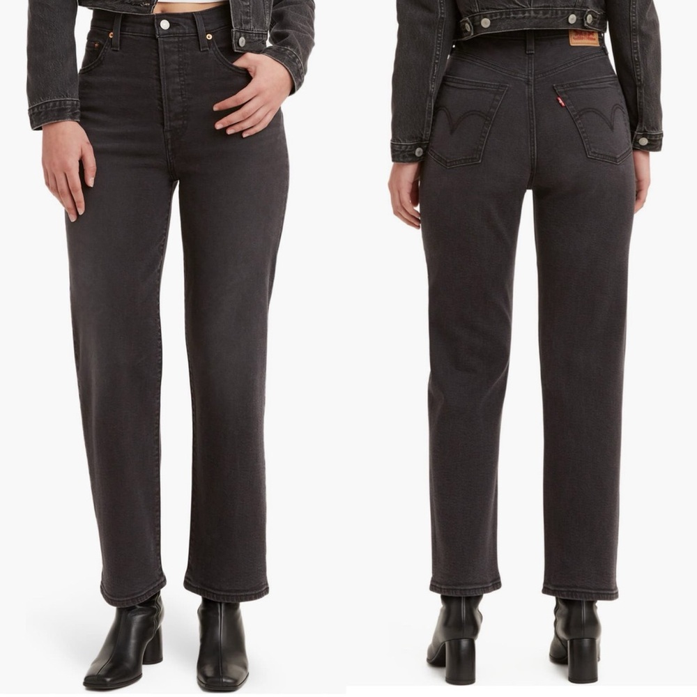 Levi’s Ribcage Straight Ankle Jeans